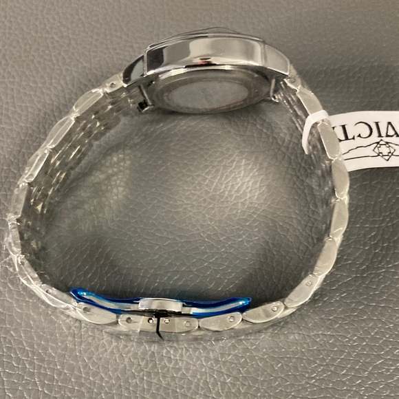 Invicta Wildflower Women's Watch - 31mm,
Steel (69361) - Picture 5 of 7